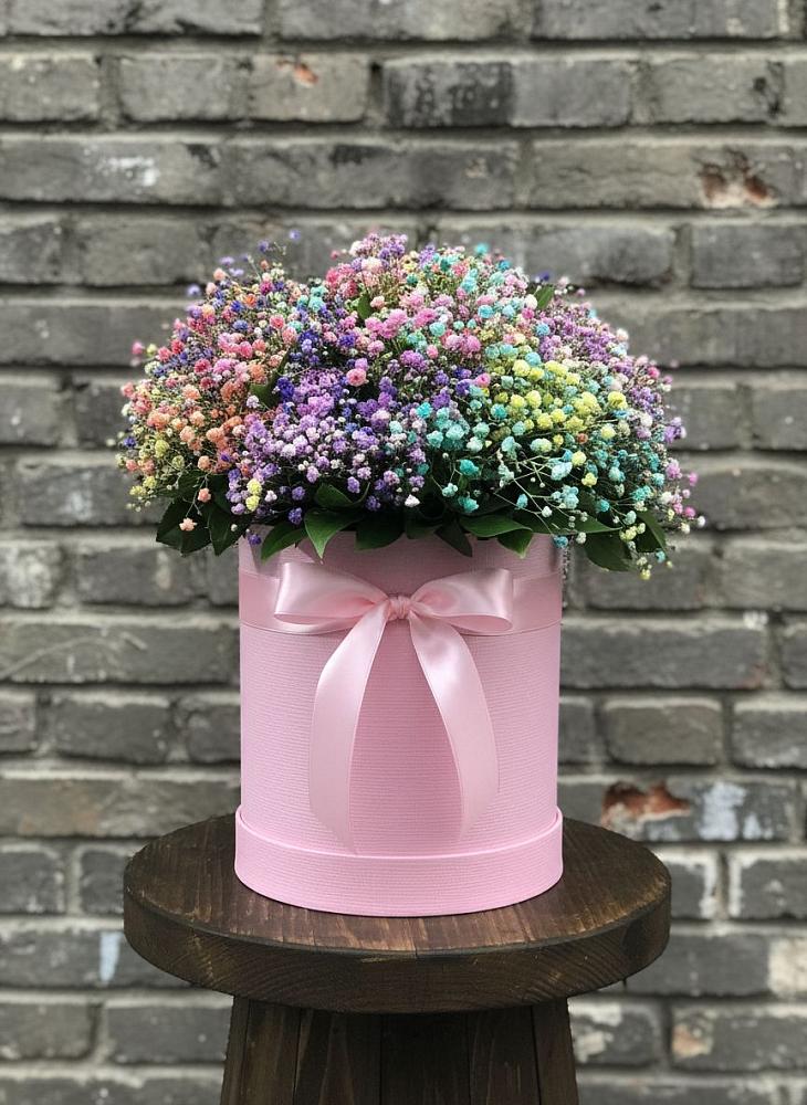 Цветочная композиция из Гипсофила и Розы в шляпной коробке в Иннополисе