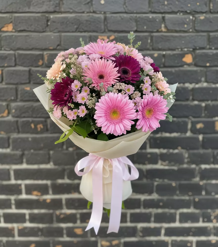 Букет цветов из: Герберы и Хризантемы в Иннополисе