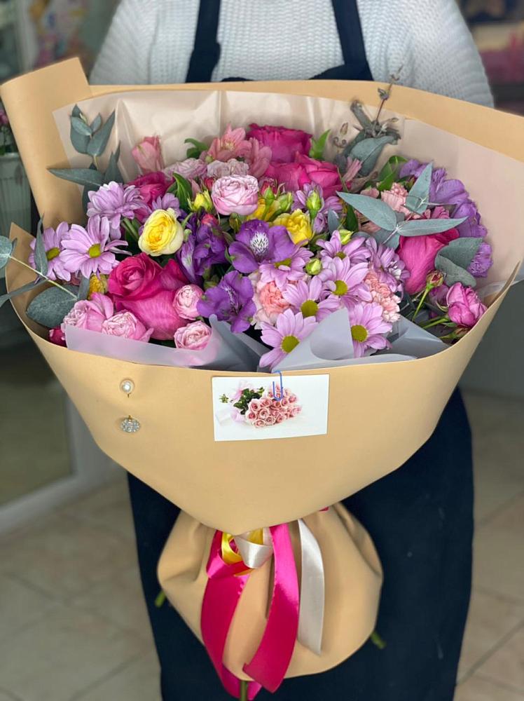 Букет цветов из: Хризантемы, Гвоздики и Альстромерии в Иннополисе