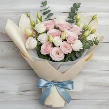 Букет цветов из:  Лизиантусы в Иннополисе