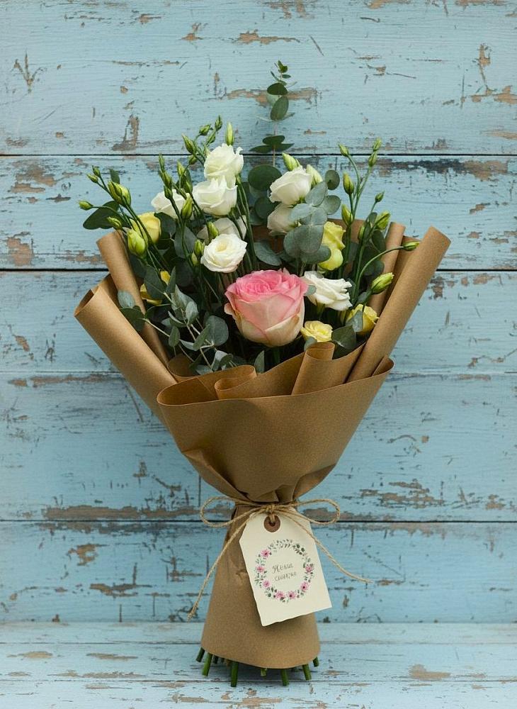 Букет цветов из: Розы и Лизиантусы в Иннополисе