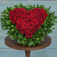 Цветочная композиция из Розы в виде сердца в Иннополисе