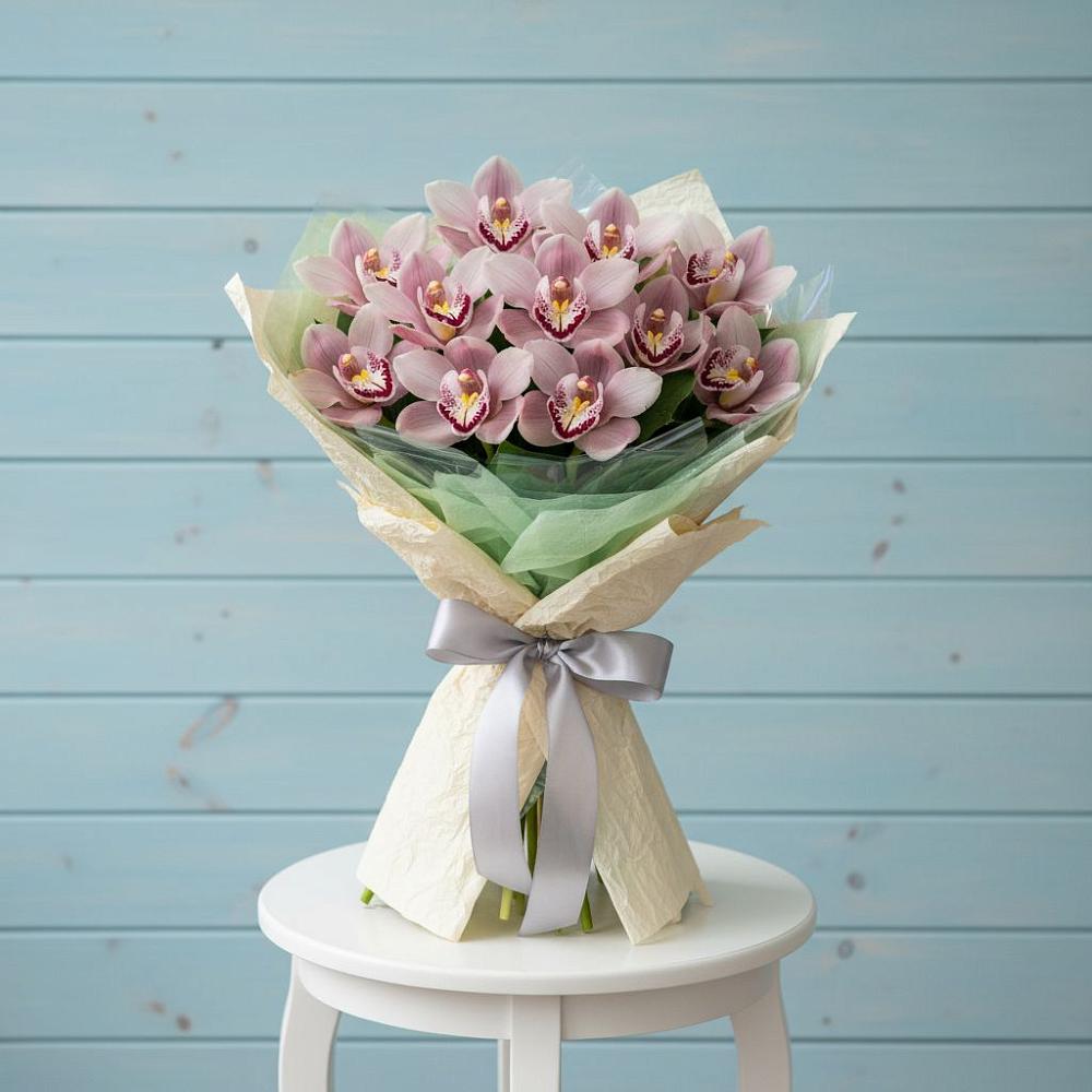 Букет цветов из: Орхидеи и Розы в Иннополисе