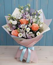 Букет цветов из:  Лизиантусы, Розы, Альстромерии и Гипсофила в Иннополисе