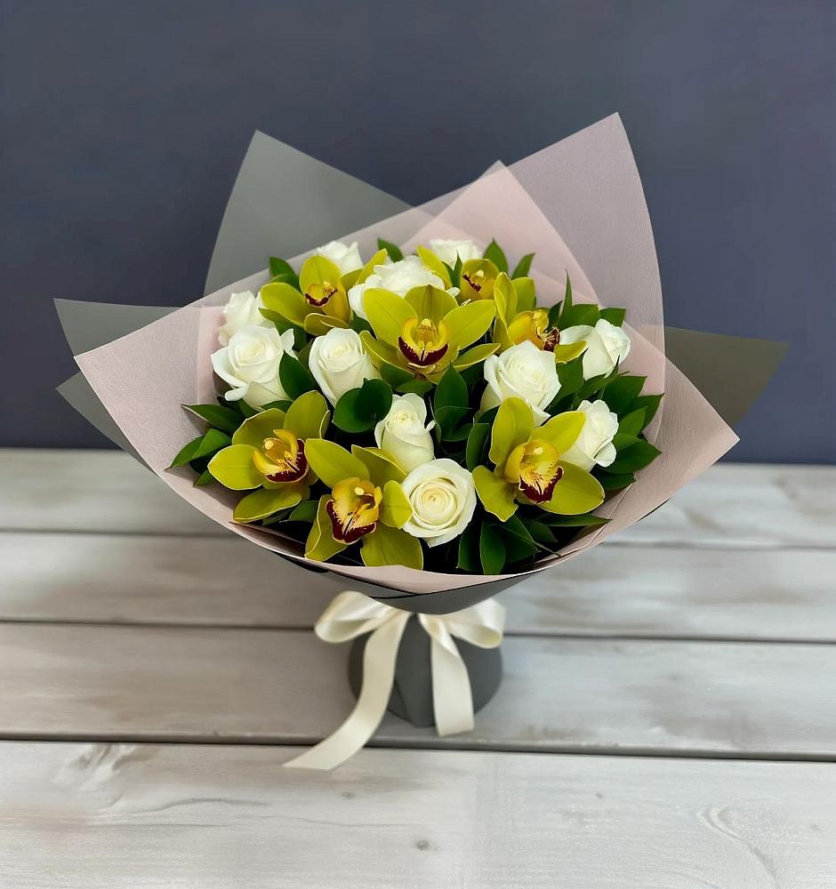 Букет цветов из: Орхидеи и Розы в Иннополисе