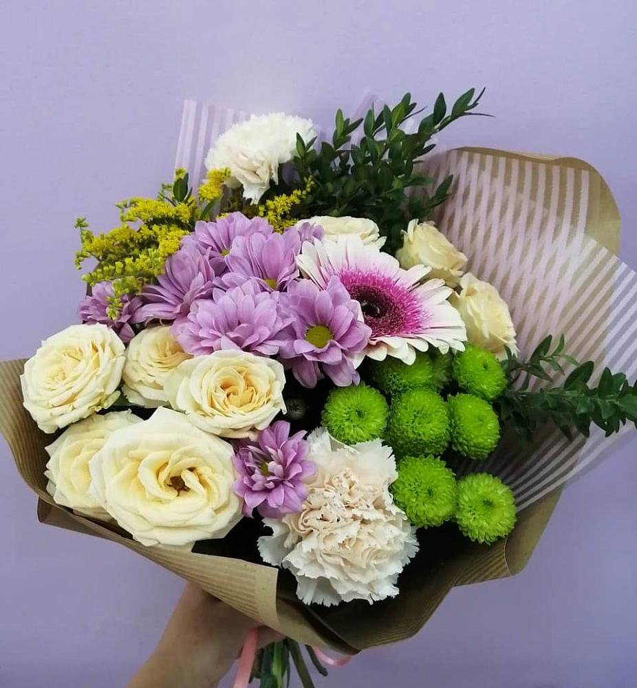 Букет цветов из: Хризантемы, Розы, Гвоздики и Герберы в Иннополисе