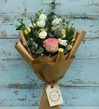 Букет цветов из:  Розы и Лизиантусы в Иннополисе