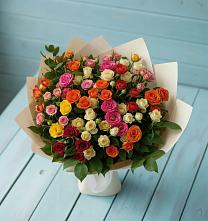 Букет Микс из разноцветных кустовых роз в Иннополисе